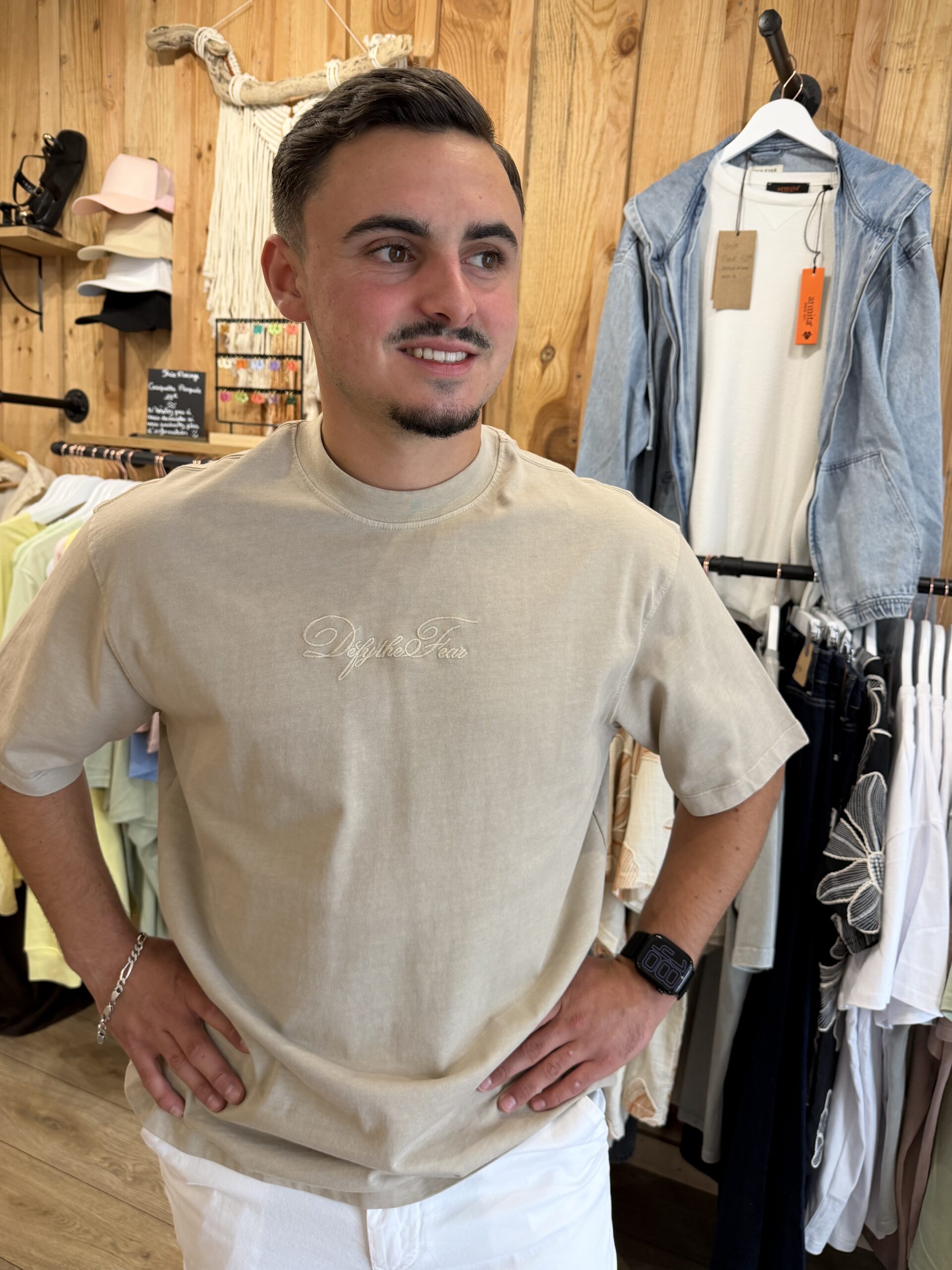 T-shirt oversize brodé Tim beige – Image 4