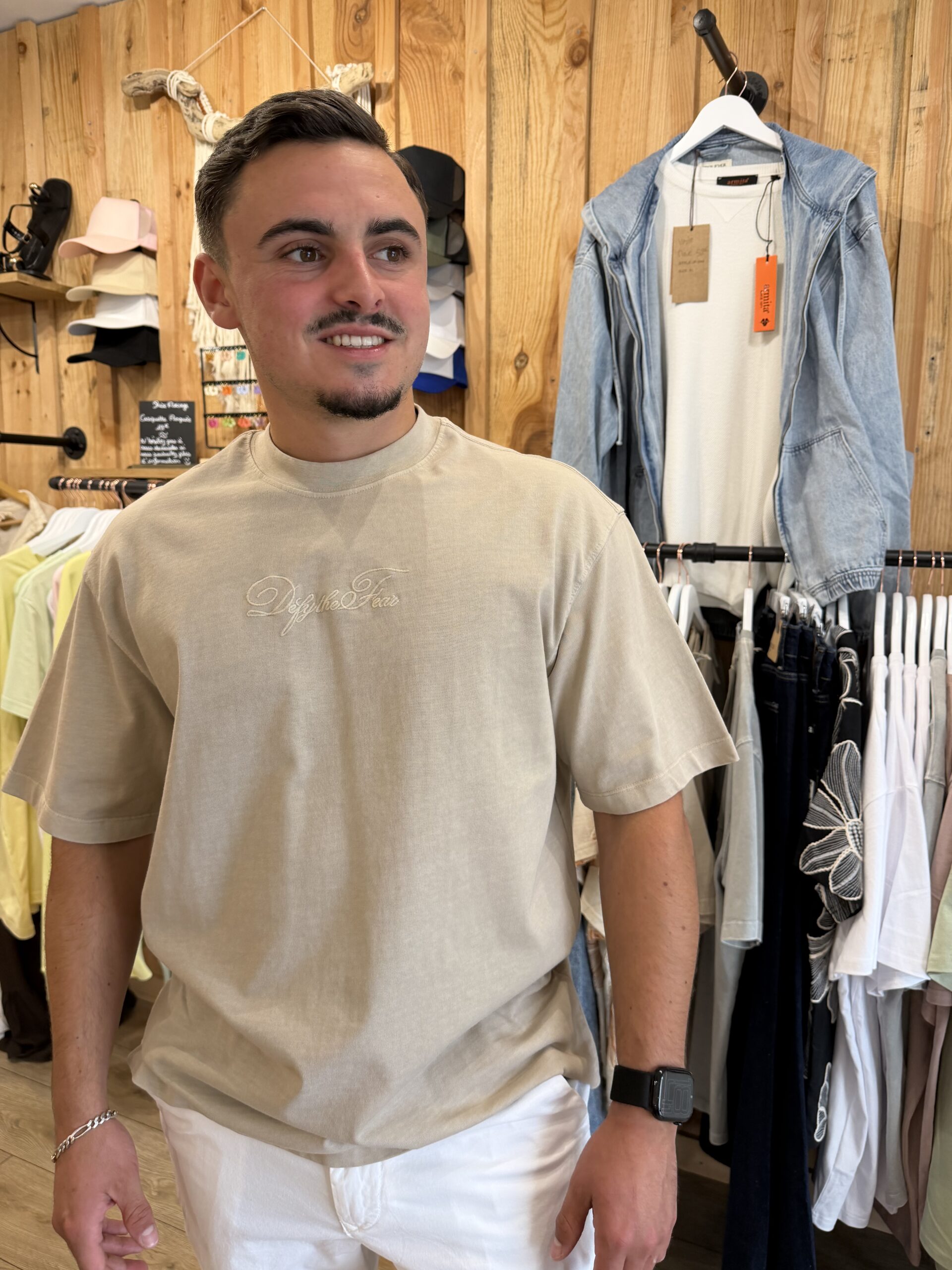 T-shirt oversize brodé Tim beige – Image 8