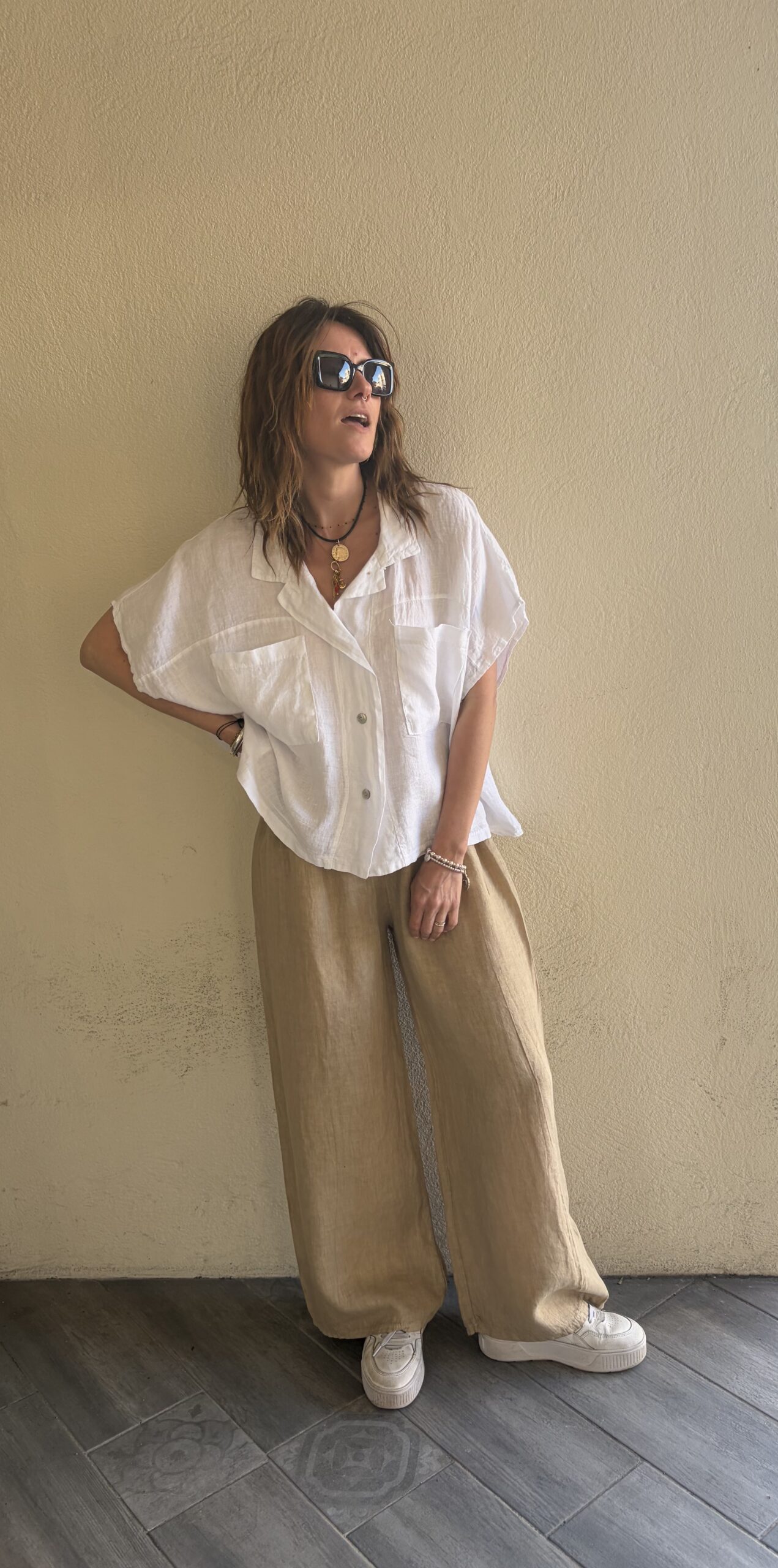 Pantalon en lin Ilona beige foncé – Image 2