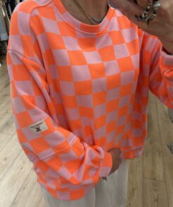 Alternative view of Pull damier orange et parme