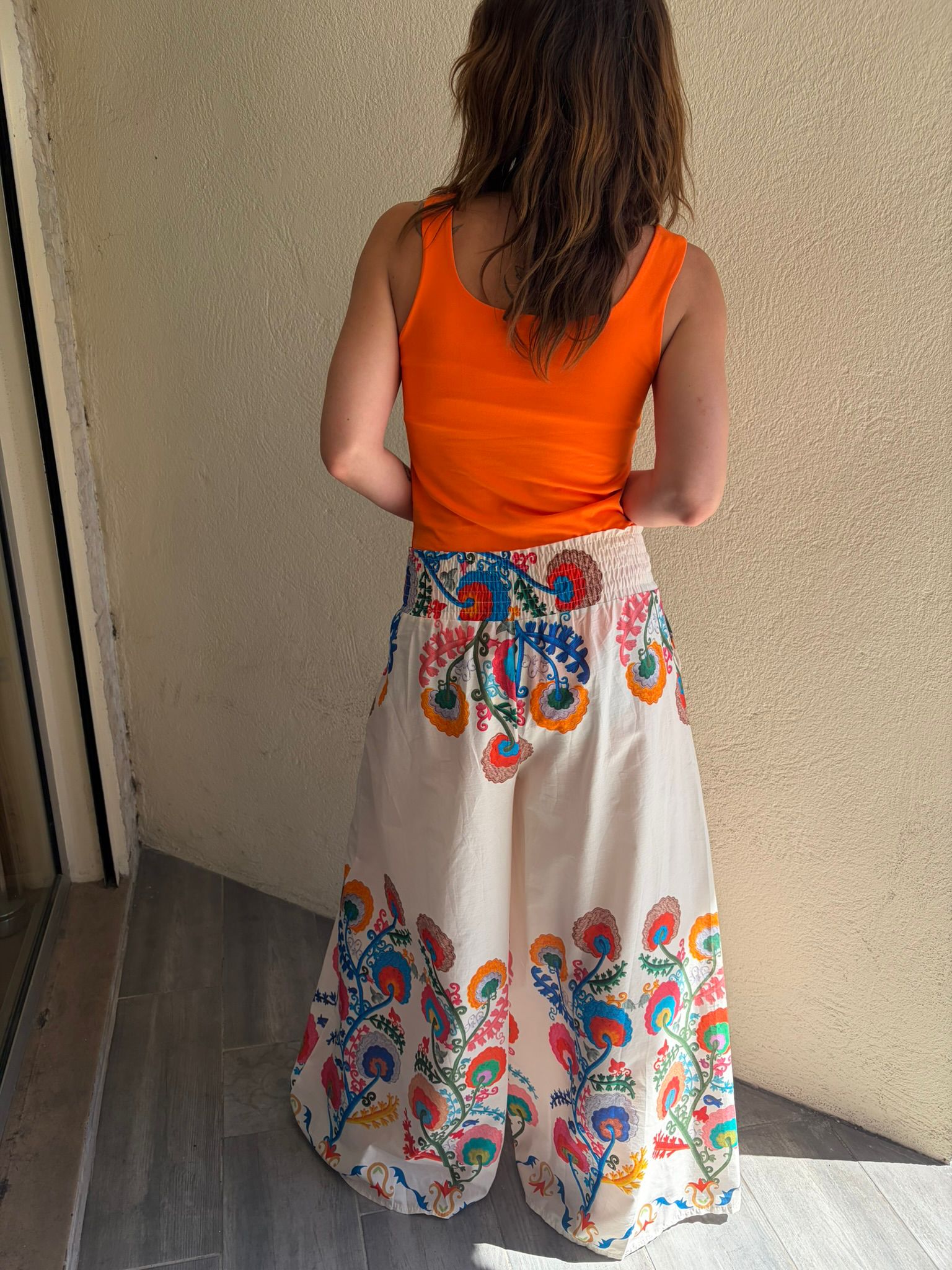 Pantalon floral multicolore – Image 3