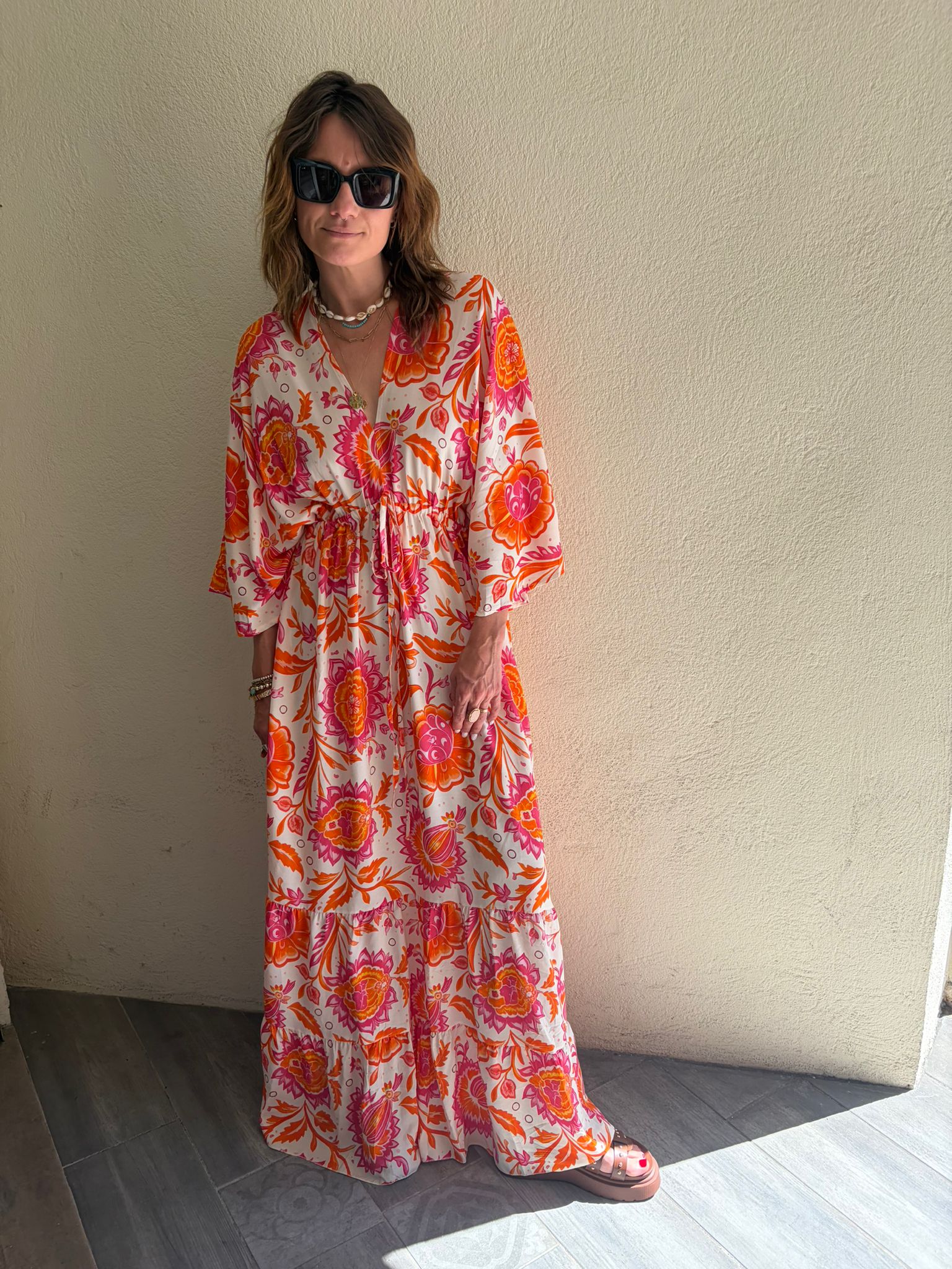 Robe Sandra blanche fleurs rose et orange – Image 2