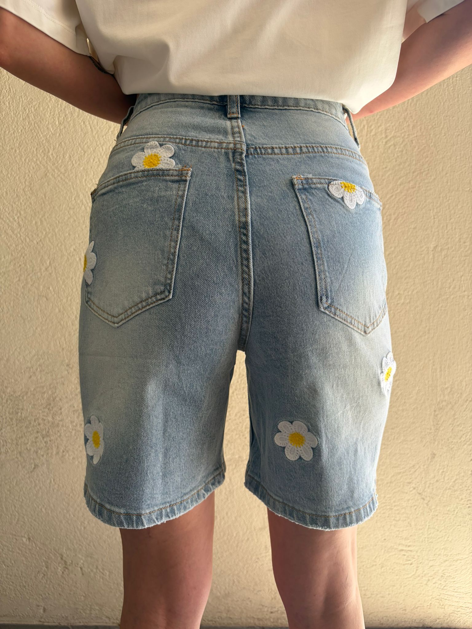 Short jean Esmée brodé – Image 3